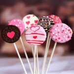 Valentine’s Day Oreo Pops